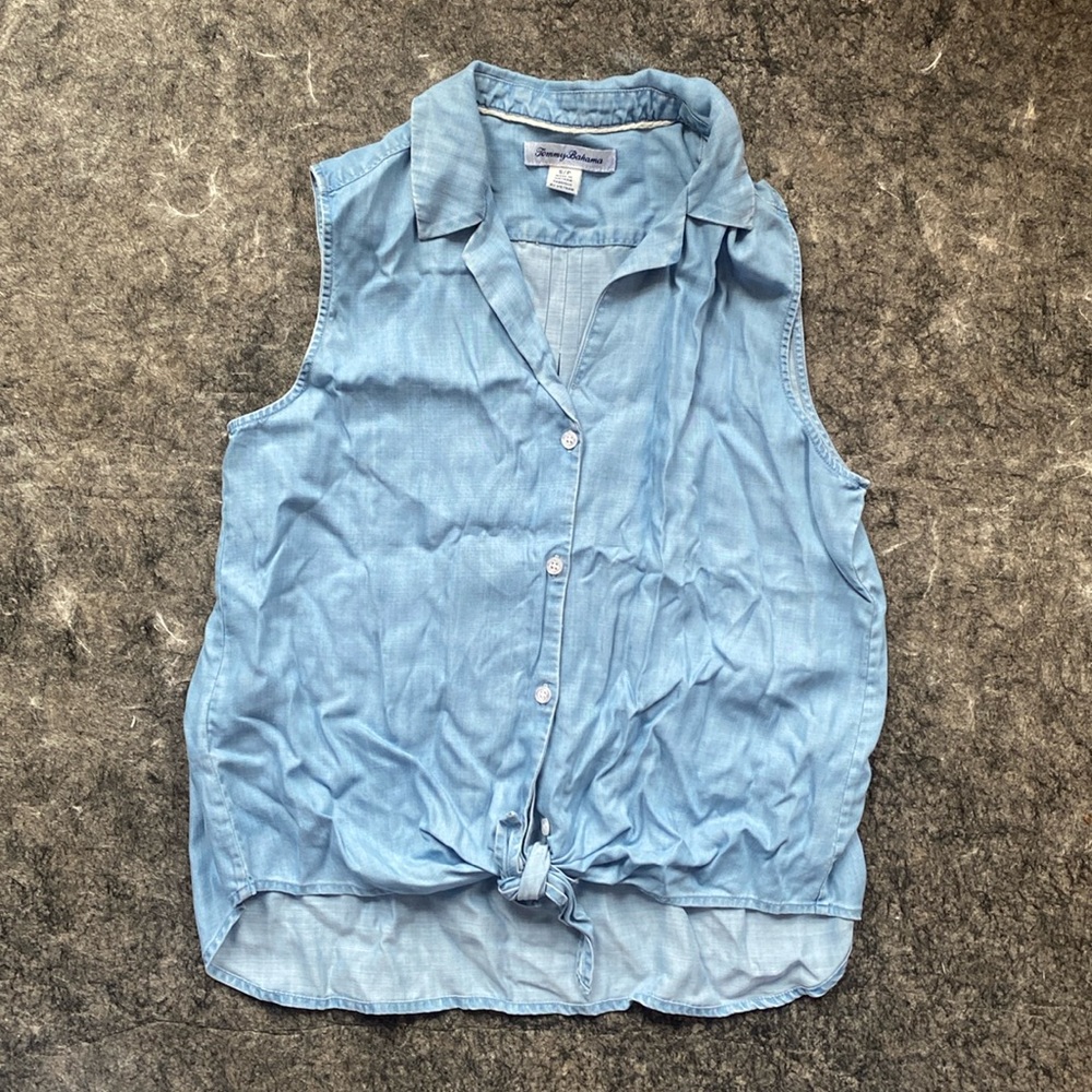 Tommy Bahama cropped denim button down size S